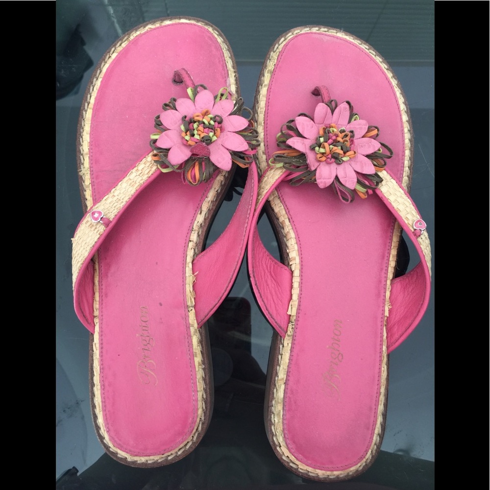 Adorable Brighton sandals in leather & rattan